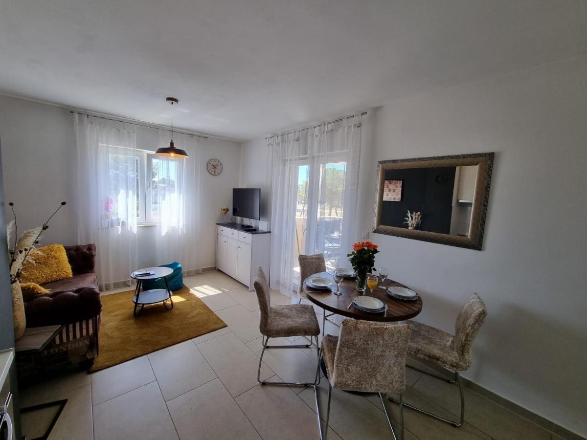 Apartman Marija Biograd Na Moru Εξωτερικό φωτογραφία